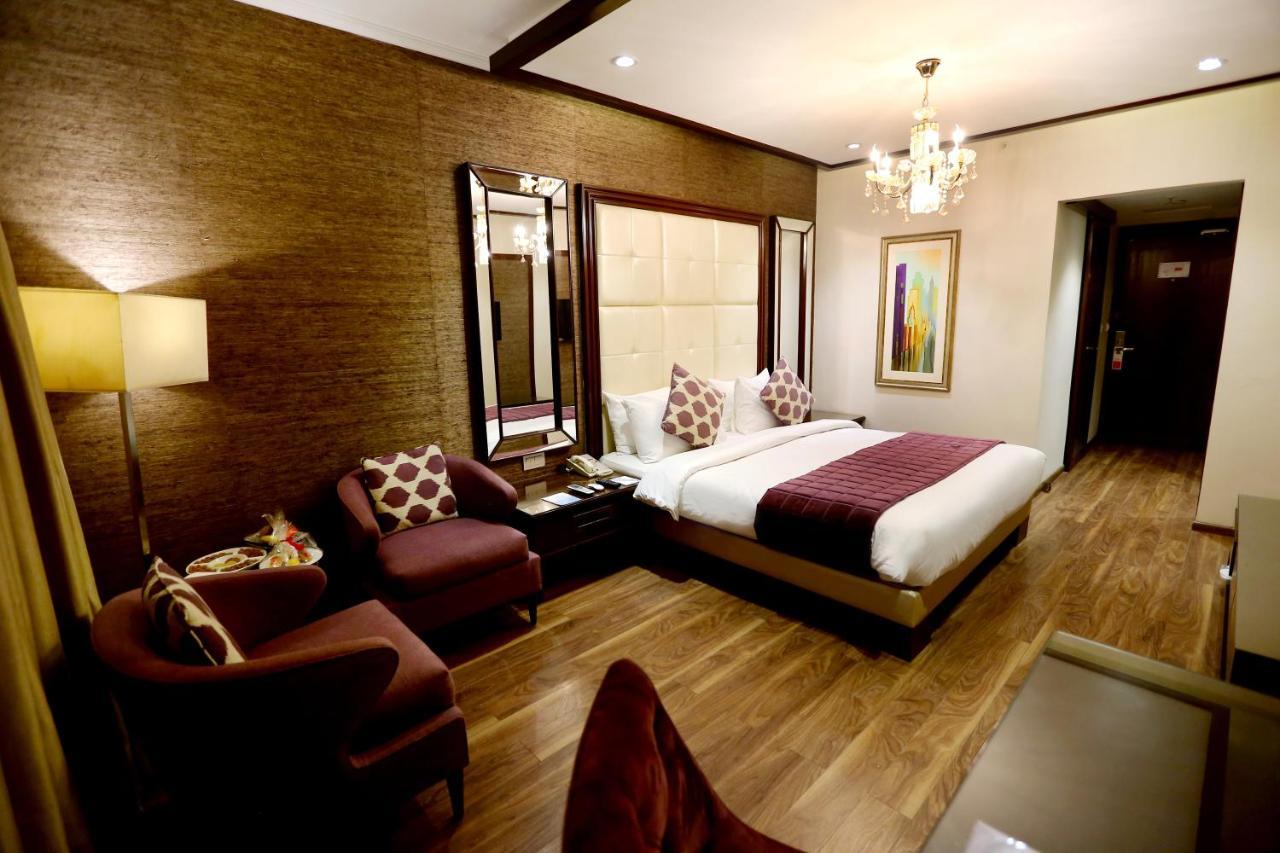 Ramada By Wyndham Multan Hotel Luaran gambar