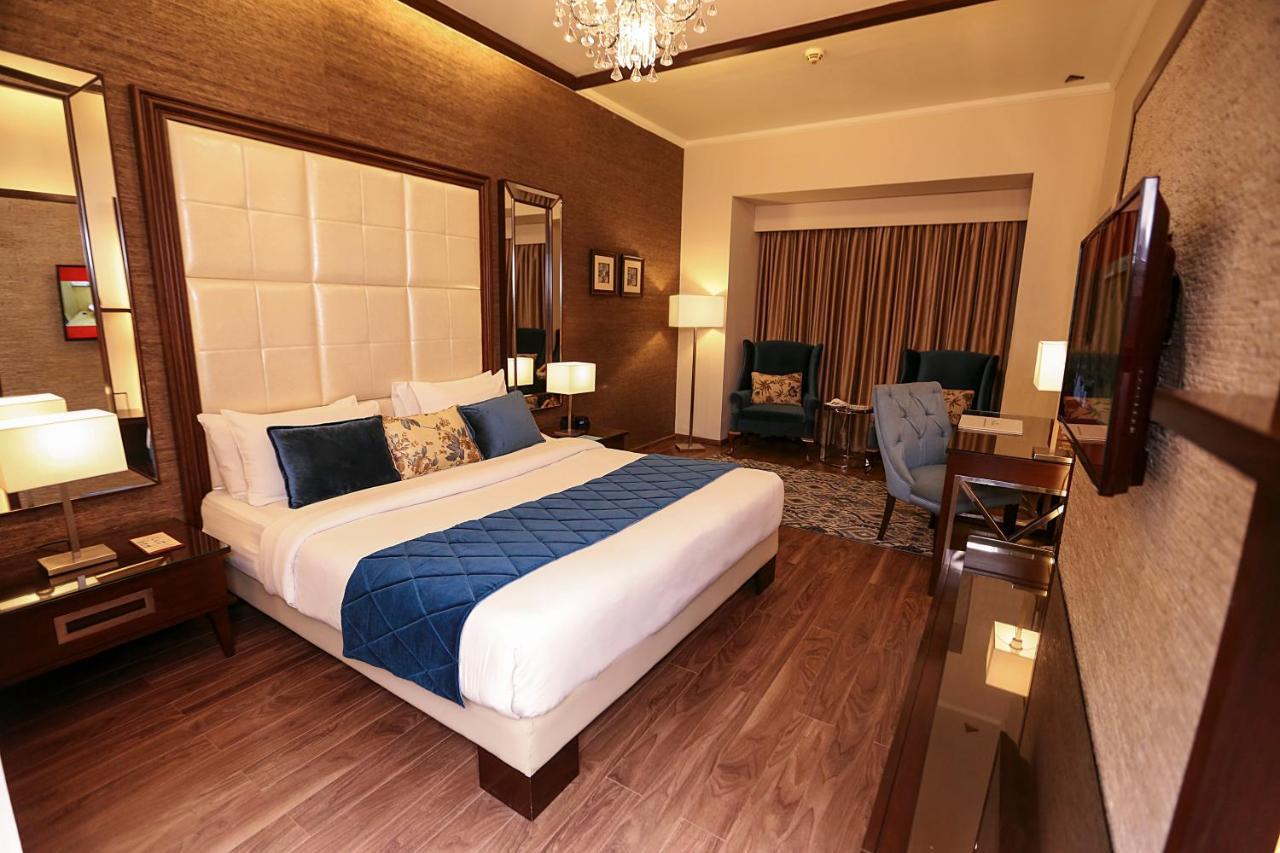 Ramada By Wyndham Multan Hotel Luaran gambar