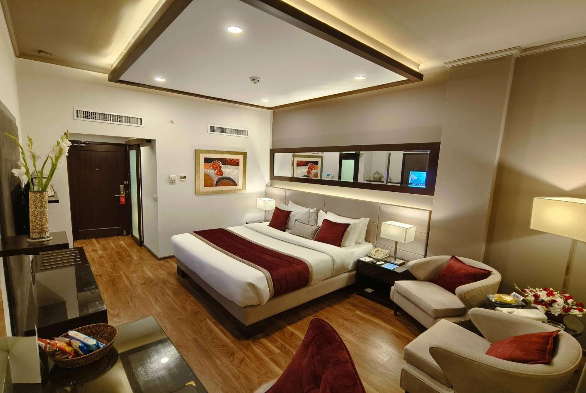 Ramada By Wyndham Multan Hotel Luaran gambar