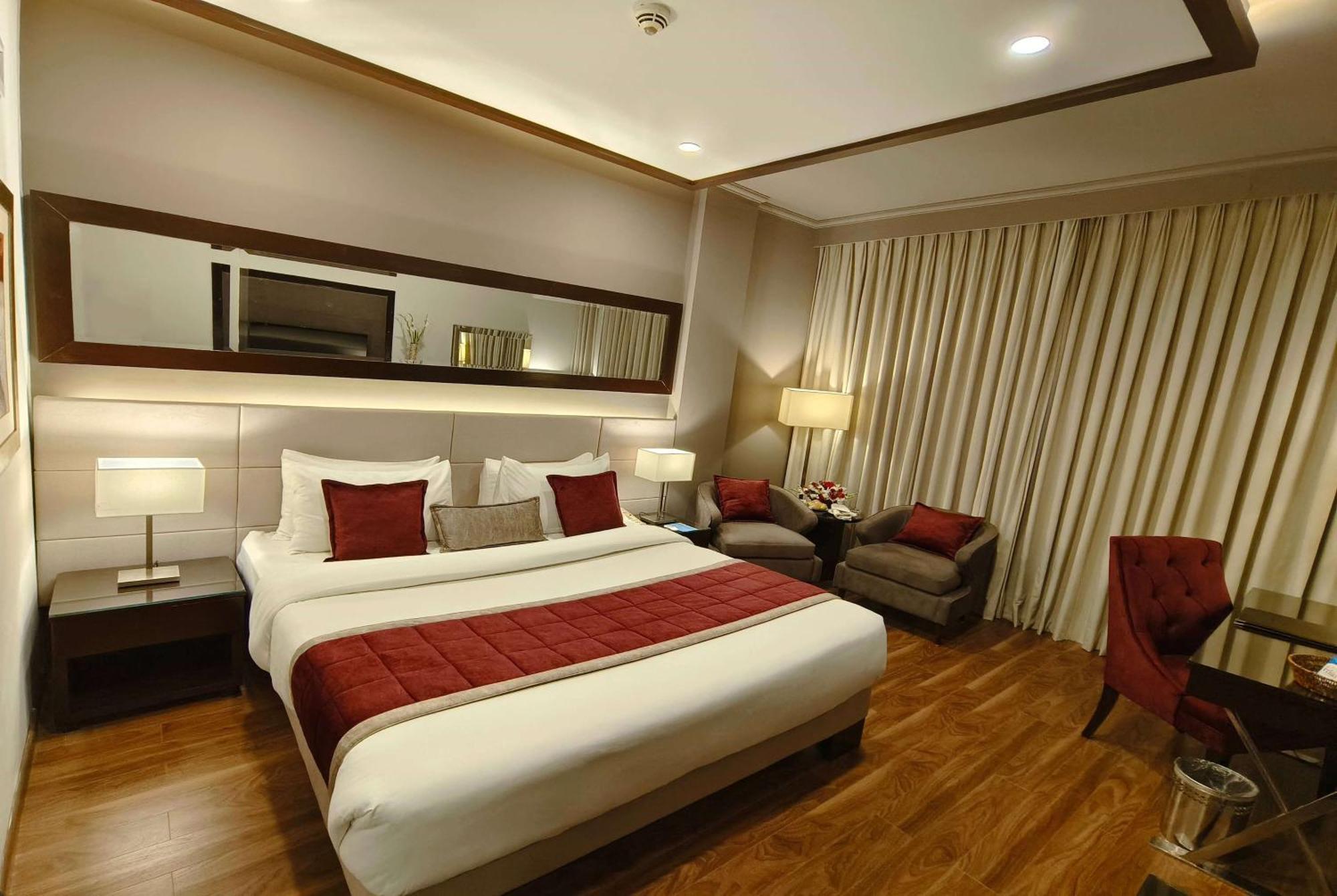 Ramada By Wyndham Multan Hotel Luaran gambar