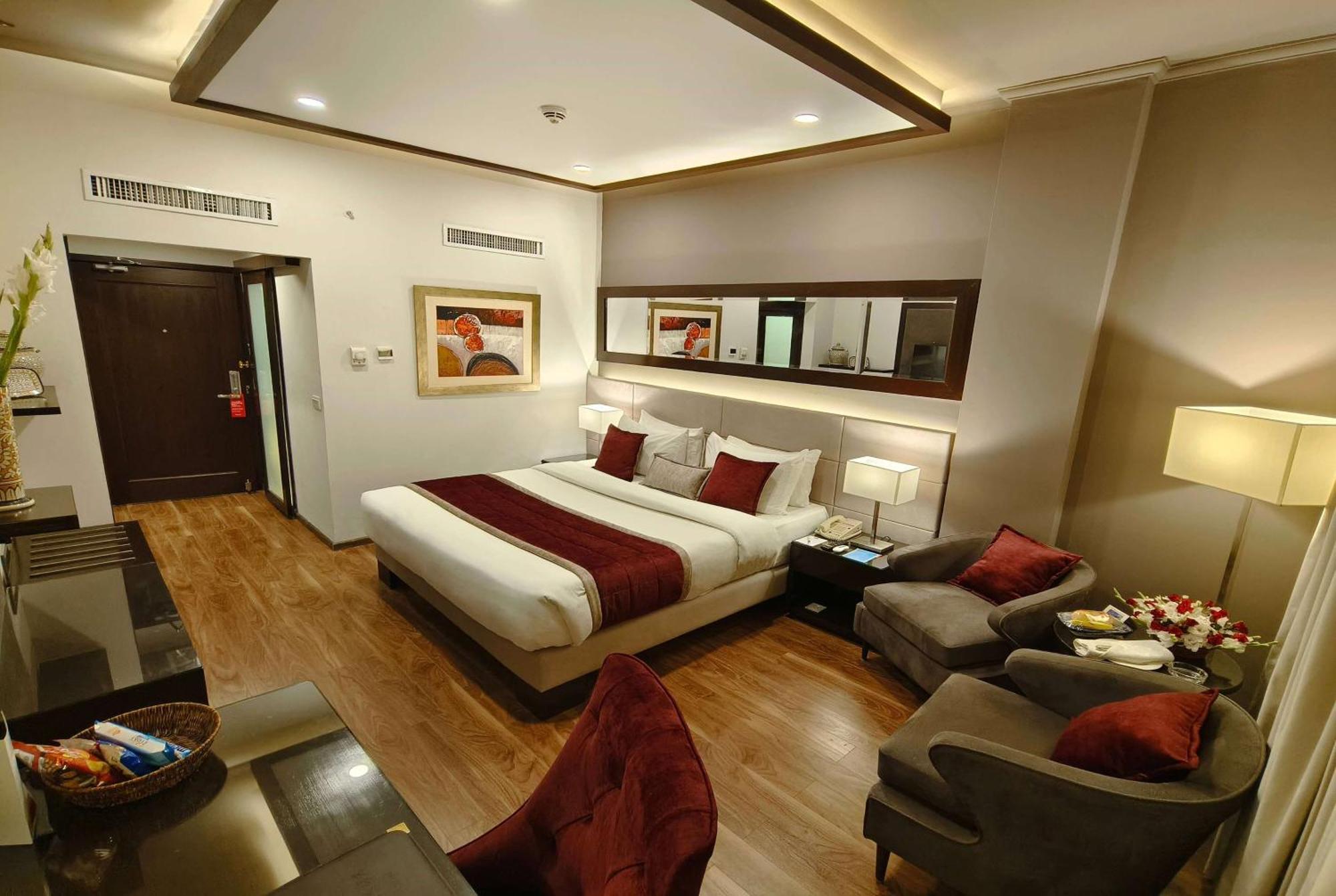 Ramada By Wyndham Multan Hotel Luaran gambar