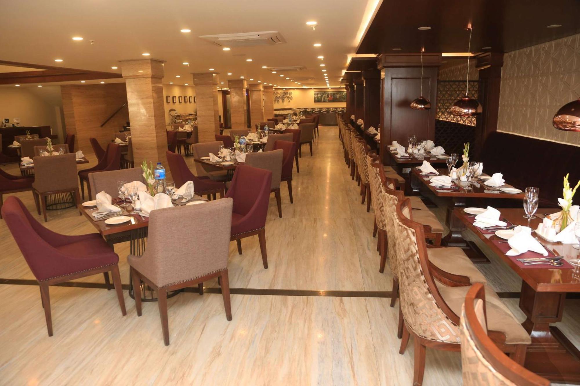 Ramada By Wyndham Multan Hotel Luaran gambar