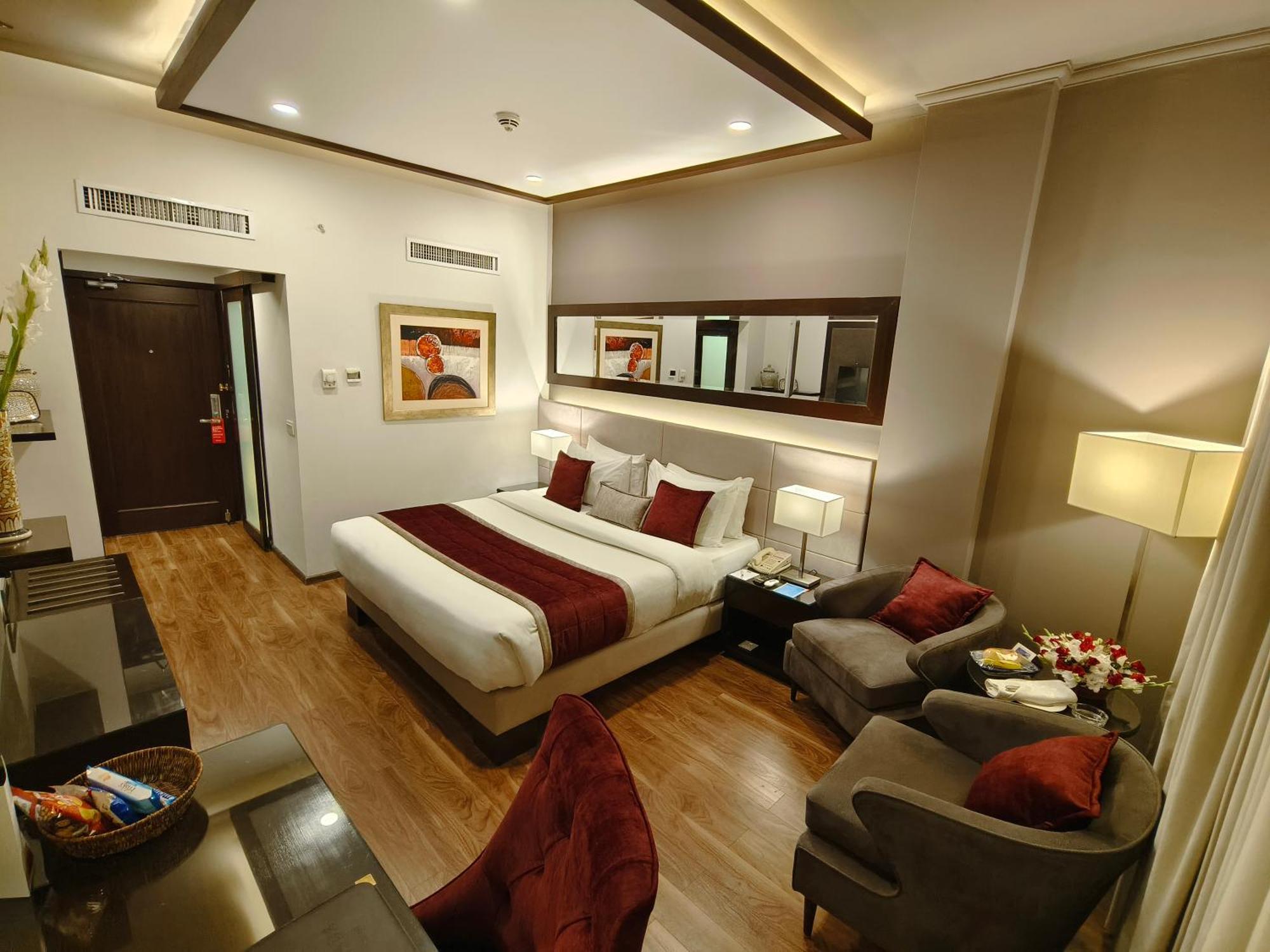Ramada By Wyndham Multan Hotel Luaran gambar